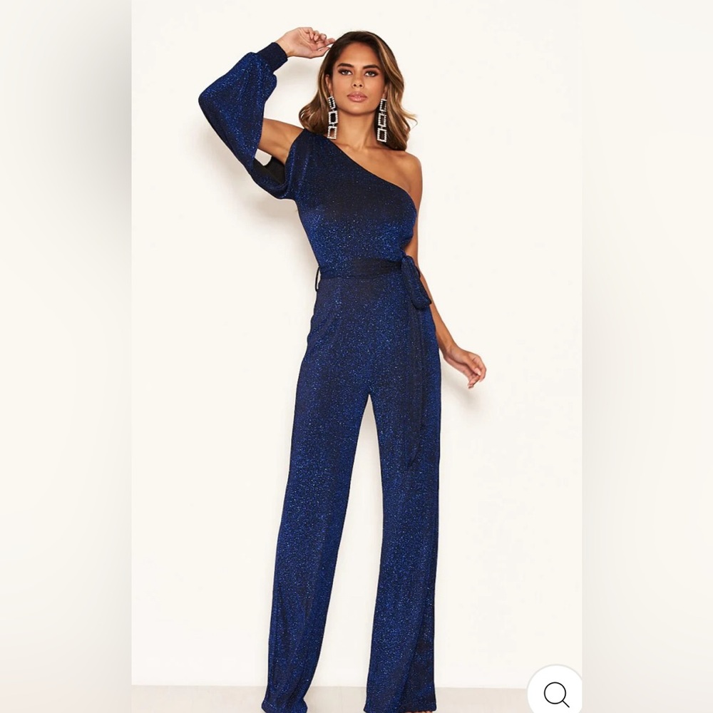 AX PARIS WOMEN'S ONE SHOULDER SPLIT SLEEVE SPARKLE JUMPSUIT